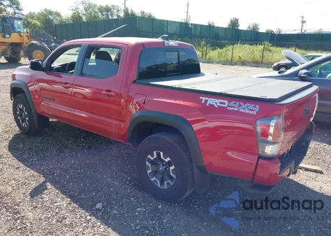 2022 Toyota Tacoma Trd Off Road z USA, uszkodzony, nr VIN 3TMCZ5AN8NM482764